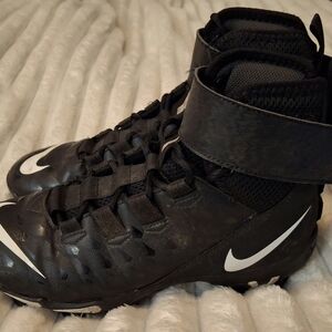 Men's Nike Force Savage Shark 2 Mid football cleats BV0151-001